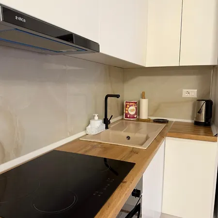 Near And Air Albania Stadium Apartament