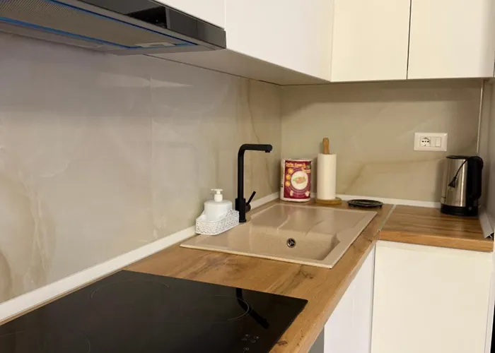 Near And Air Albania Stadium Apartament