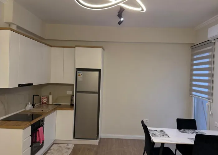 Near And Air Albania Stadium Apartament *